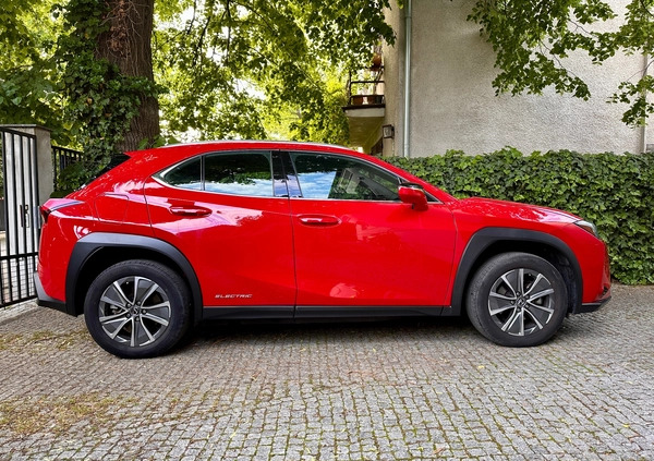 Lexus UX cena 134900 przebieg: 26000, rok produkcji 2021 z Kamieńsk małe 277